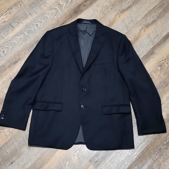 Like new men's suit jacket 42 short black by Calvin Klein slim fit Canada made - Picture 1 of 13